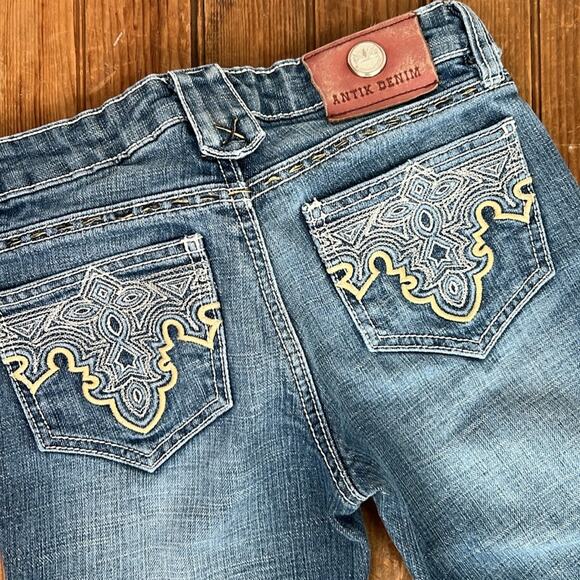 Women’s Anthropologie Antik Denim embroidered low rise flare leg jeans size 25 - Picture 2 of 9